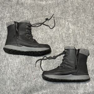 Esmara Waterproof Winter Snow / Walking Boots, Black, Gray Size 9 Ankle Zip